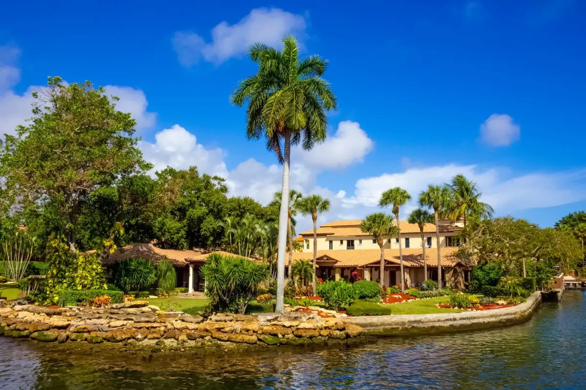 The Point During a Fort Lauderdale Stay When Guest Opinions Usually Shift